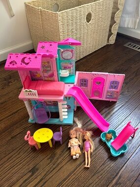 Barbie Mini Chelsea Dream House